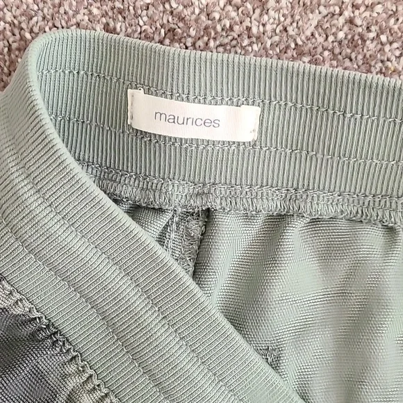 Maurices Army Camo Jogger Pants, sz. 14W - Picture 3 of 5